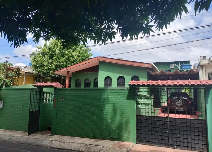 Residencial Andrea House